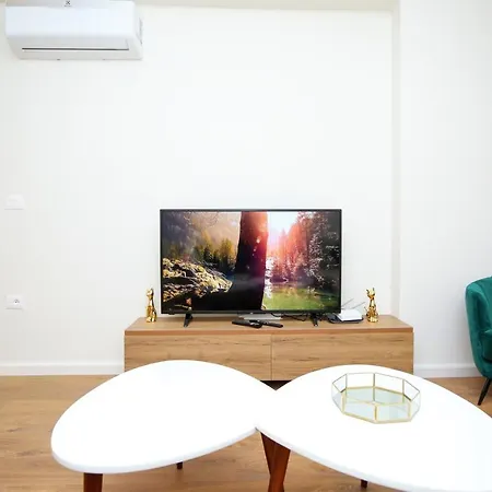 Lili Suites