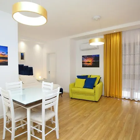 Lili Suites Apartment
