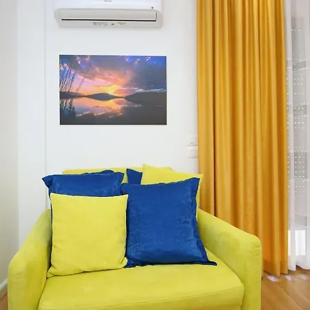 Lili Suites Apartment