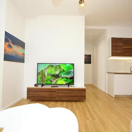 Lili Suites Apartment Vlore